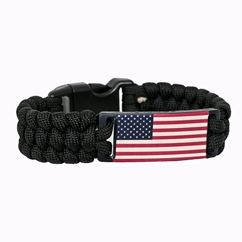 A Patriotic Paracord Bracelet