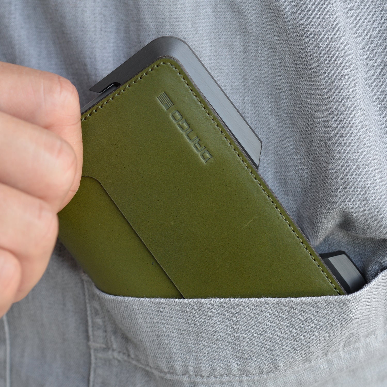 D01 Dapper Bifold Wallet