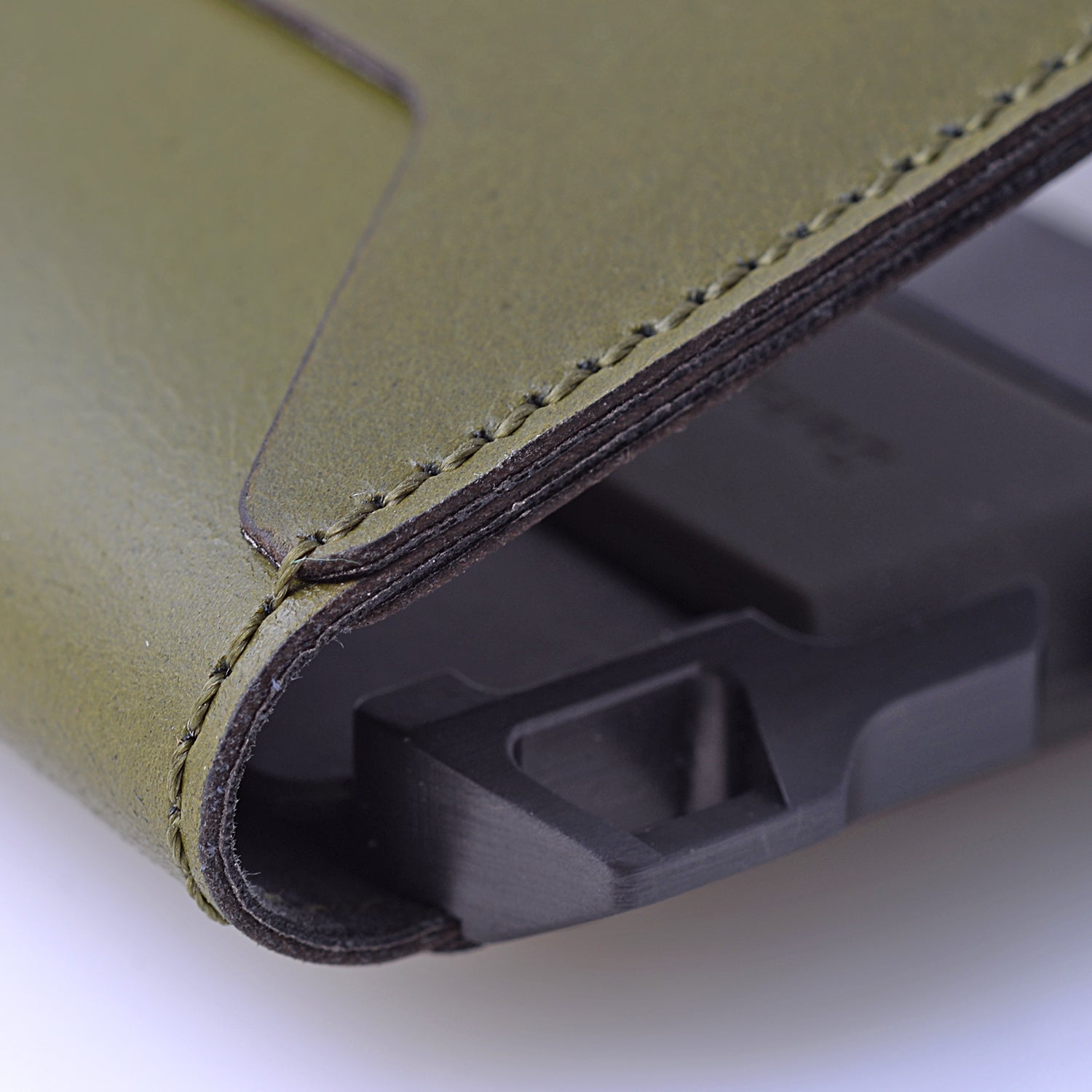 D01 Dapper Bifold Wallet